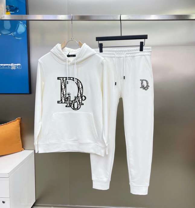 Picture of Dior SweatSuits _SKUDiorM-5XLkdtn15727990